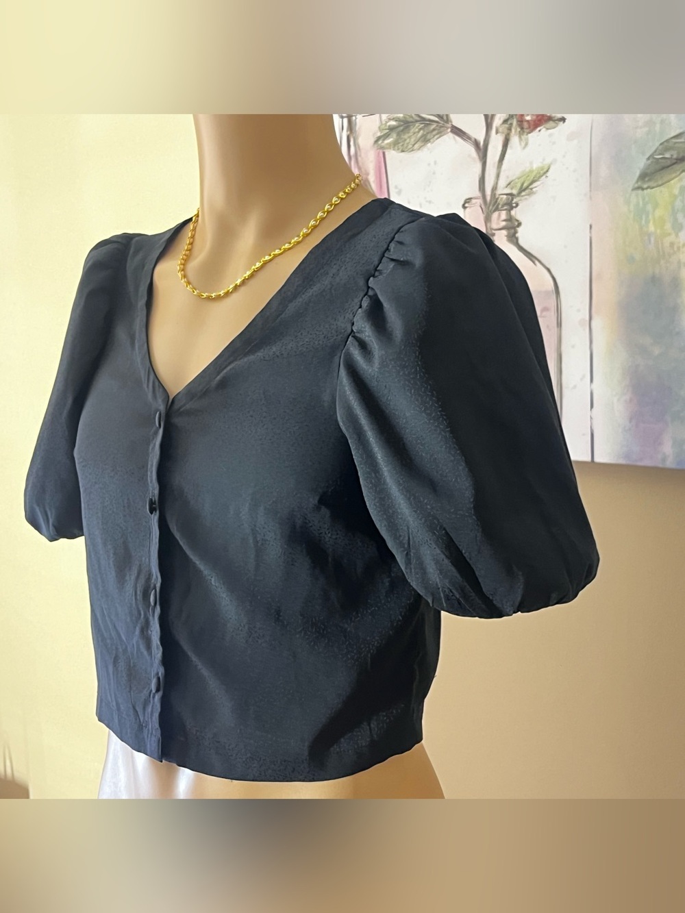 Levi’s Black Satin Puff Sleeve Crop Top + Gold Tone Chain